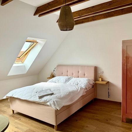Soul Apartments Mikulov Esterno foto